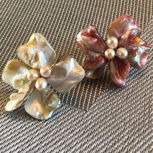 Flower Rings. A Pair.